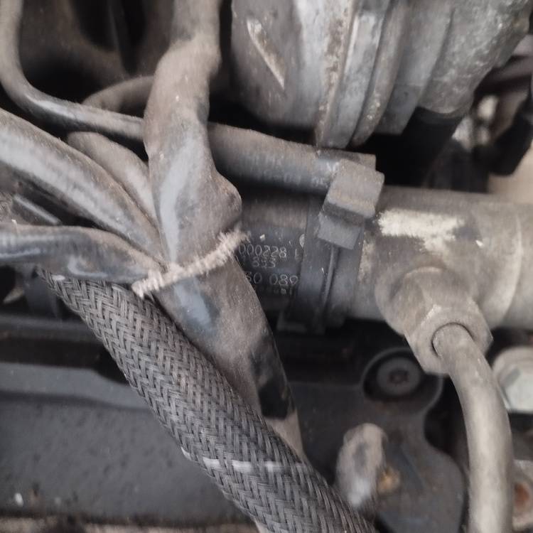 059130089 Audi A6 2005 Fuel injector rail (injectors)(Fuel distributor) - Thumbnail 2