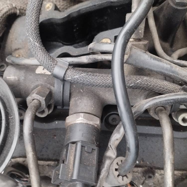 059130089 Audi A6 2005 Fuel injector rail (injectors)(Fuel distributor)