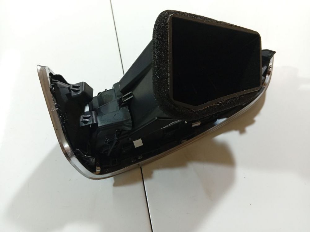 BM51018B08 Ford Focus 2014 Wloty powietrza do kabiny - Thumbnail 2