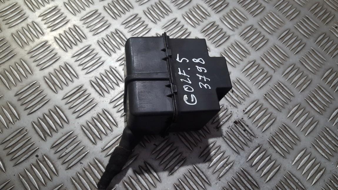 1K0937311C Volkswagen Golf 2005 Fuse box