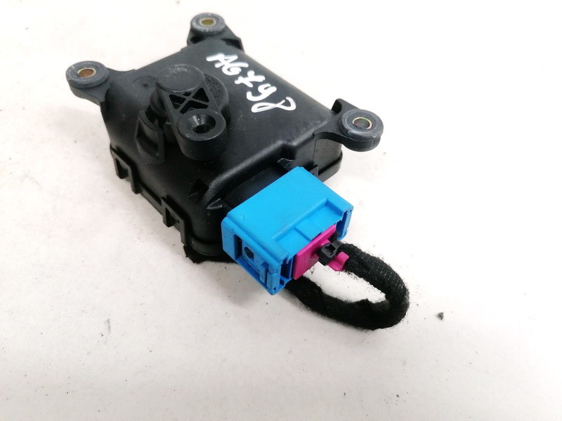 4B1820511M Audi A6 2001 Heater Vent Flap Control Actuator Motor - Thumbnail 3