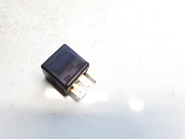 8A0951253 Audi 100 1992 Relay module | EuroImpex