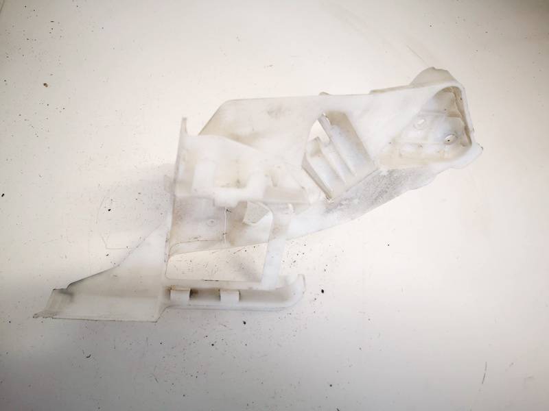 3C4839767B Volkswagen Passat 2005 Citi turētāji