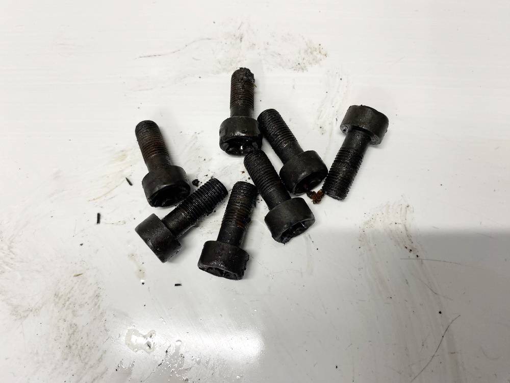 Volvo V40 2001 Smagracio varztas