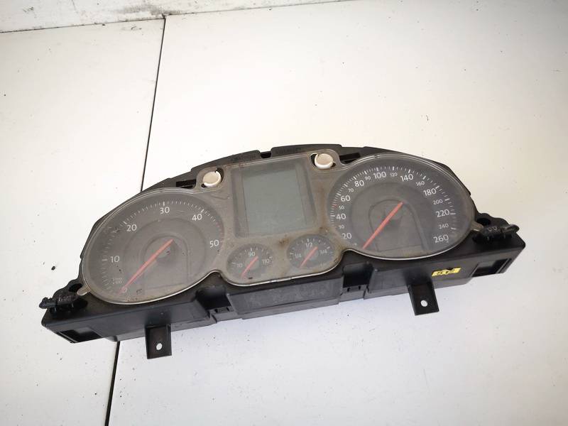 A2C53194181 Volkswagen Passat 2005 Spidometras - prietaisu skydelis