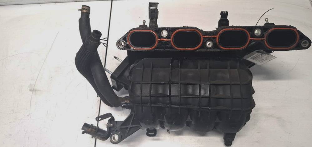 Toyota Auris 2008 Isiurbimo kolektorius