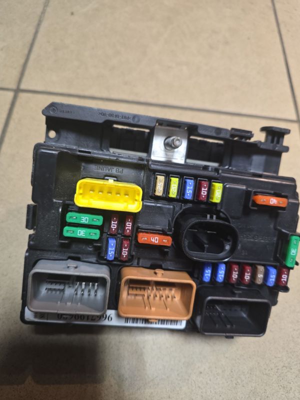 9667199680 Citroen DS3 2010 Saugikliu deze