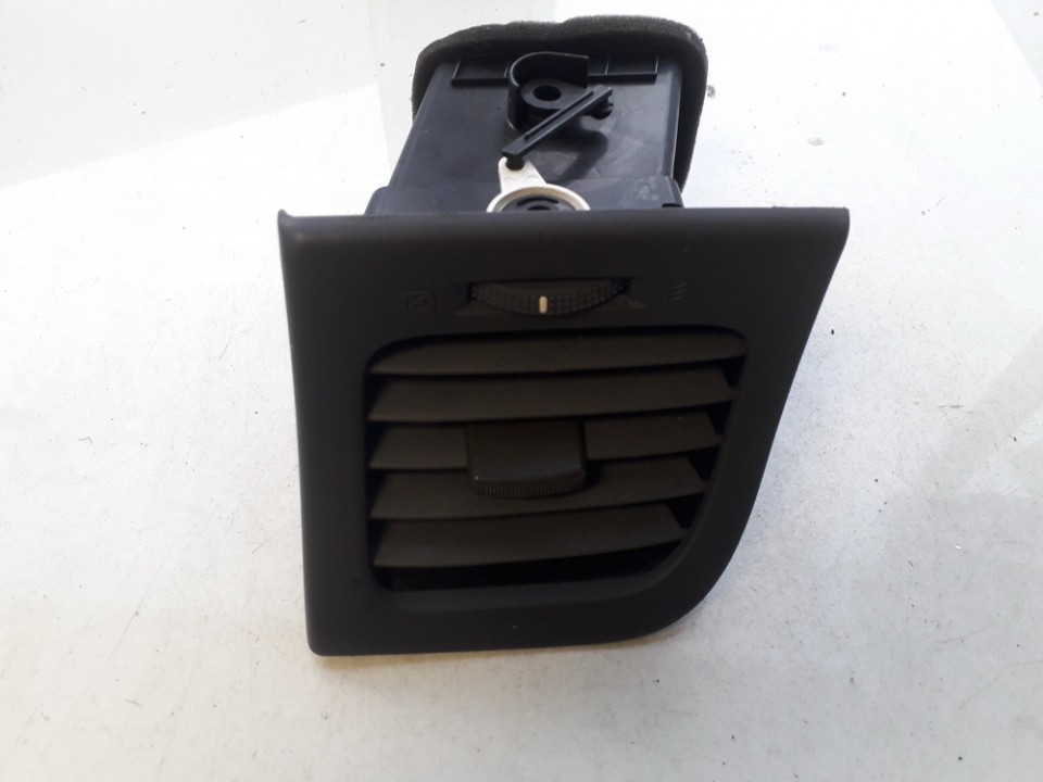 1G97380900 Kia Rio 2007 Dash Vent (Air Vent Grille)