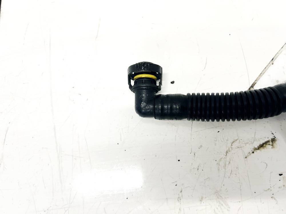 FR3A9G824BA Ford Focus 2016 Kampikammion huohotinletku - Thumbnail 3