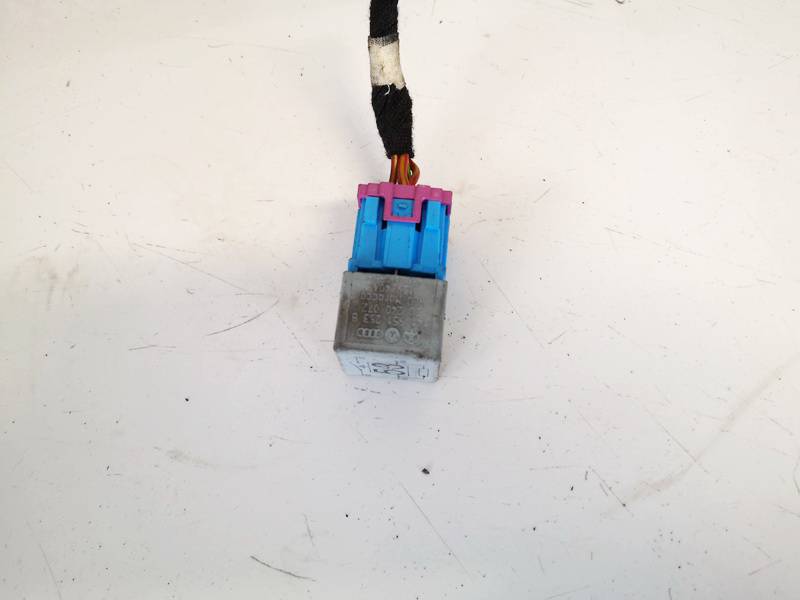 141951253B Audi A4 2004 Rele