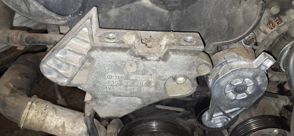 03G199207G Volkswagen Touran 2005 Wspornik silnika