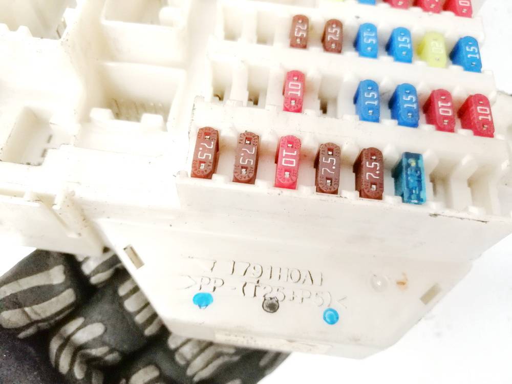 1791H0A1 Mitsubishi Colt 2007 Boîte à fusibles - Thumbnail 3