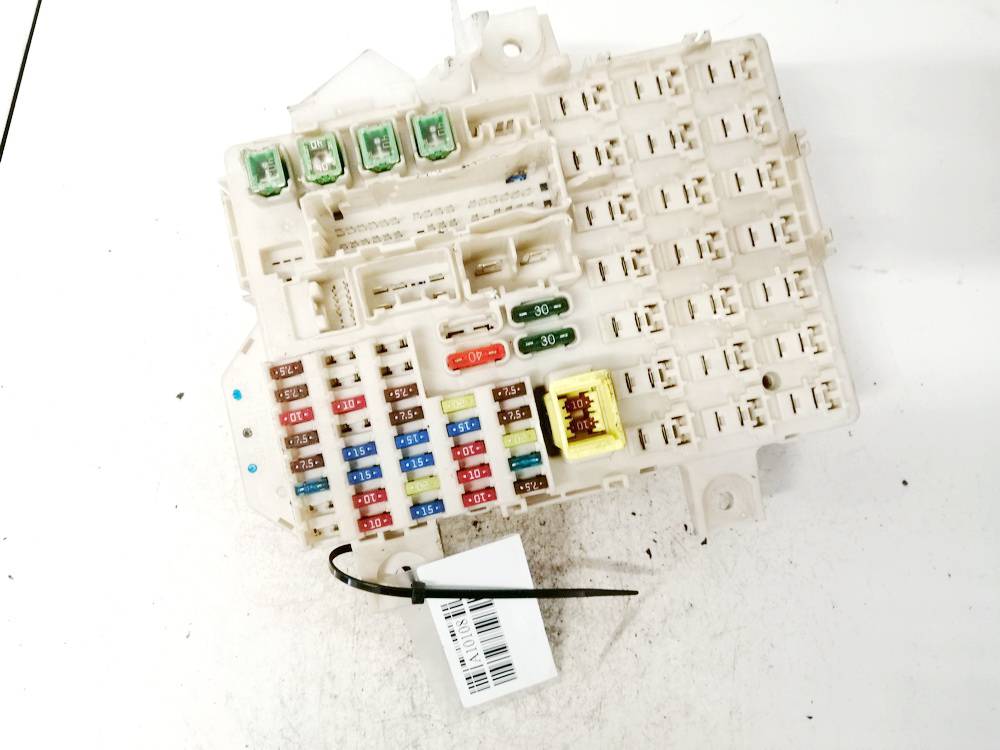 1791H0A1 Mitsubishi Colt 2007 Saugikliu deze