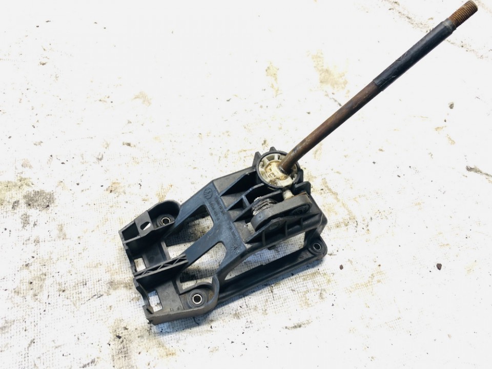 3353005010 Toyota Yaris 2004 Schaltbetätigung Schaltgehäuse mechanisch