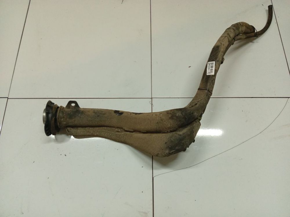 13118437 Opel Astra 2005 fuel filler neck