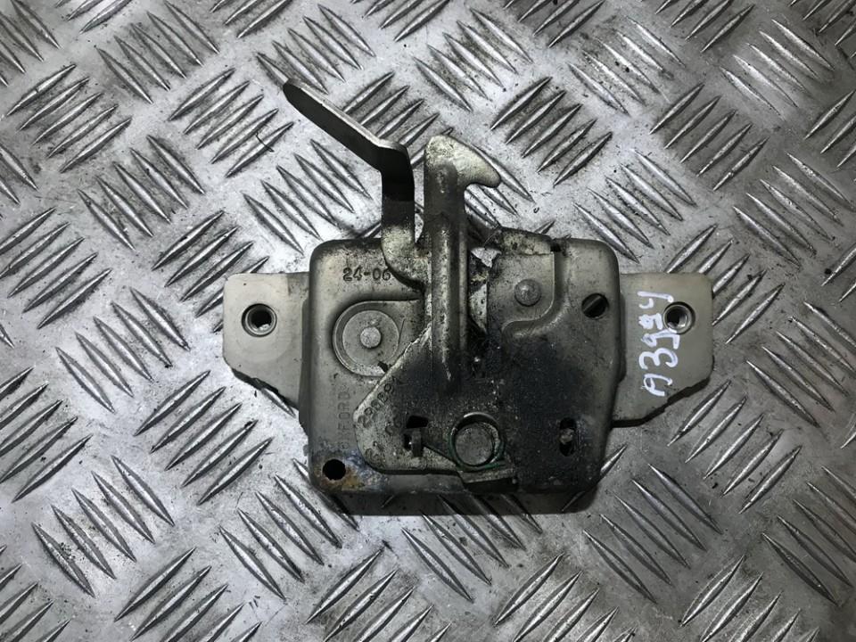 298891 Renault Clio 2006 Zamek maski