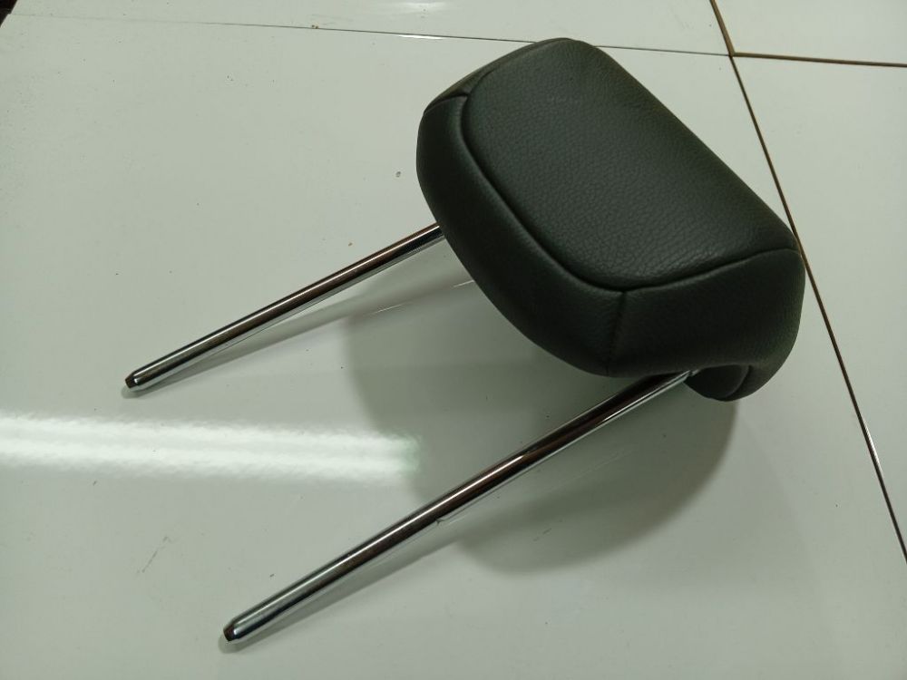 Opel Corsa 2010 Zagłówek fotela