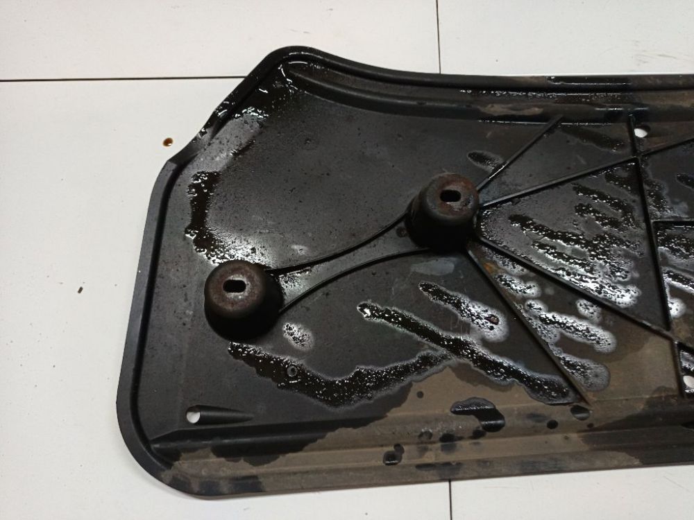 8K0825219 Audi A5 2009 Apakšas aizsargs - Thumbnail 2