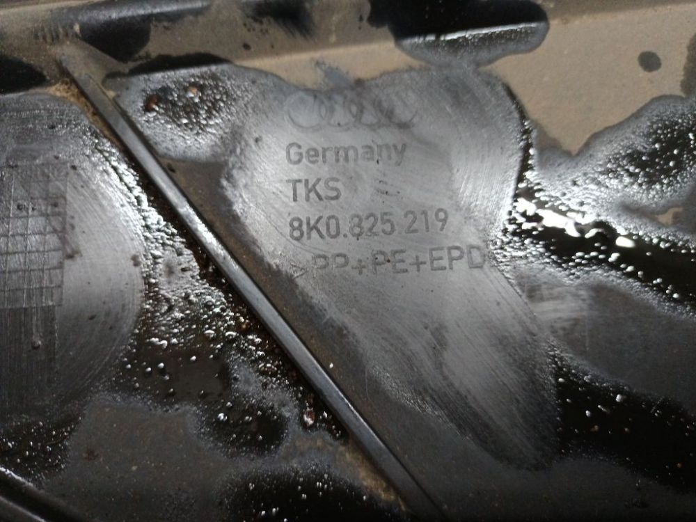 8K0825219 Audi A5 2009 Apakšas aizsargs - Thumbnail 5