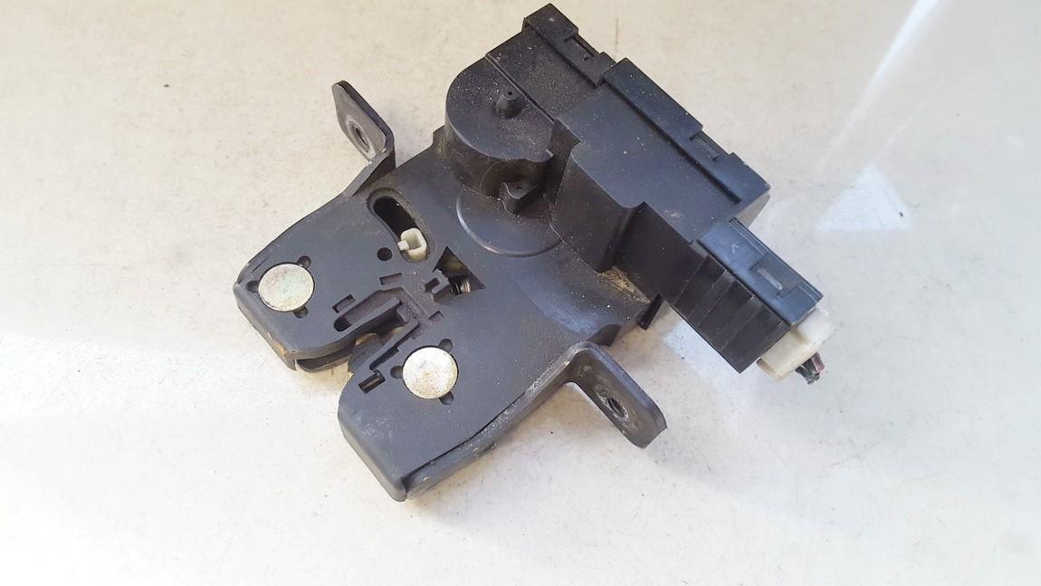 8200000297B Renault Laguna 2001 Zamek tylnej klapy - TYLNE