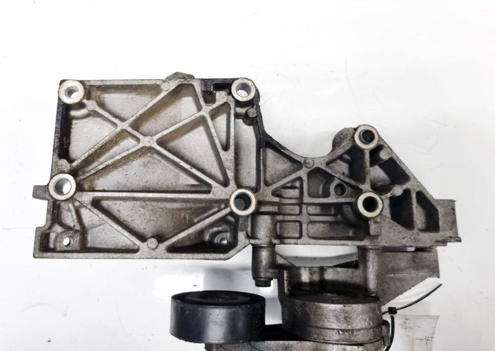 038903143AF Volkswagen Golf Plus 2005 Engine Mount Bracket and Gearbox Mount Bracket