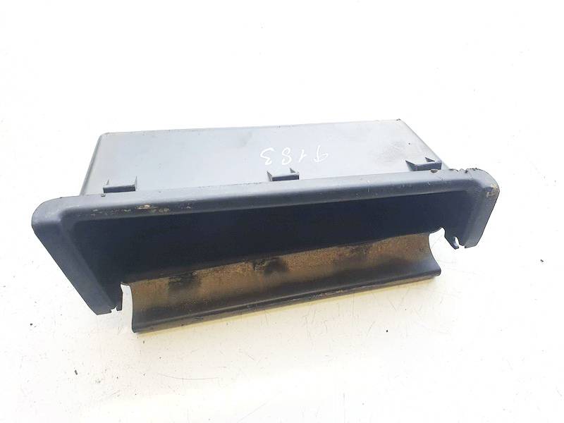 G06M21U31149A Ford Galaxy 2006 Mantu glabāšanas nodalījums