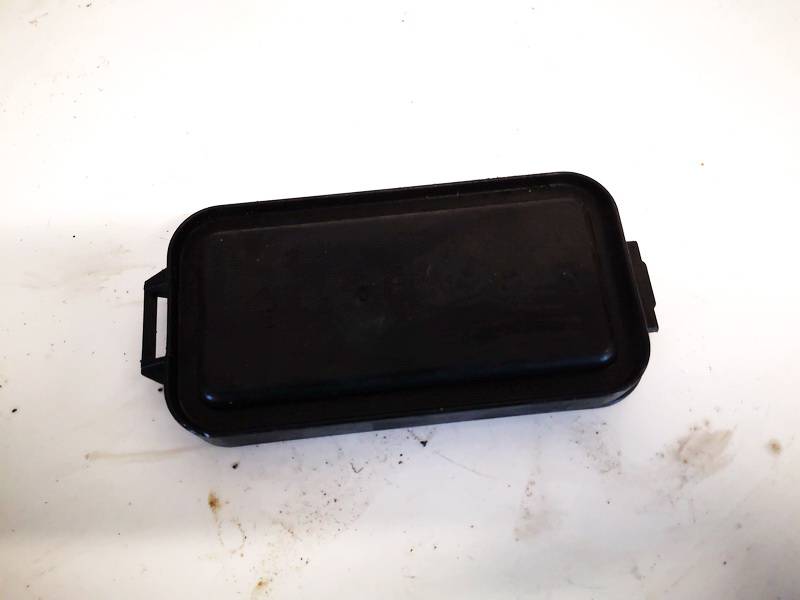 96359600 Volkswagen Bora 1999 Headlight bulb dust cover cap - FRONT