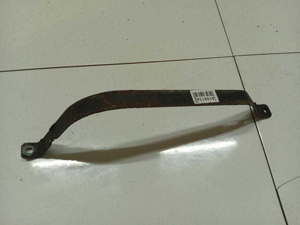 Suzuki Swift 2006 Kuro bako tvirtinimo (kuro bako juosta)