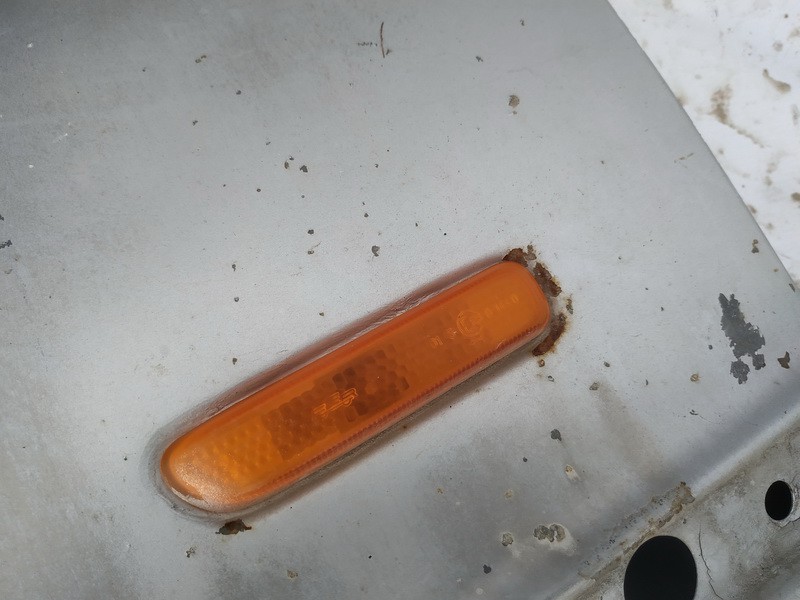 BMW 3-Series 2000 Clear Side Repeaters - FRONT LEFT