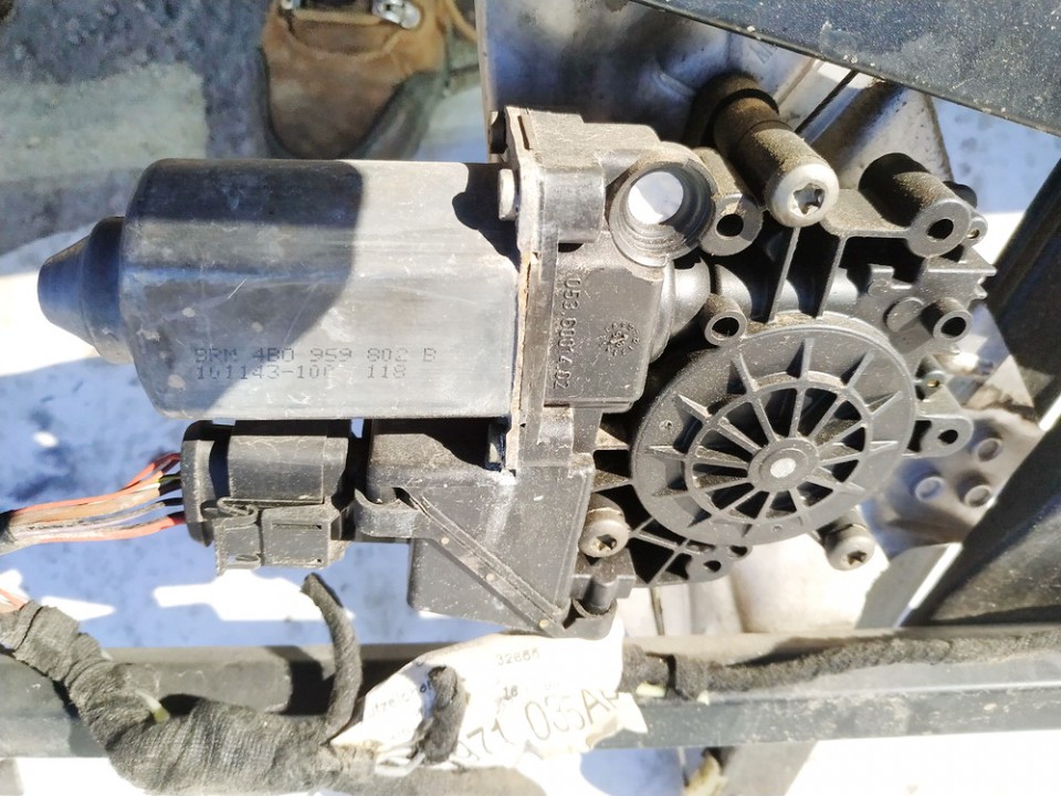4B0959802B Audi A6 1998 Window Motor - REAR RIGHT
