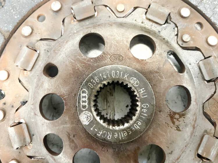 038141031K Audi A3 2000 Sankabos diskas - Thumbnail 2