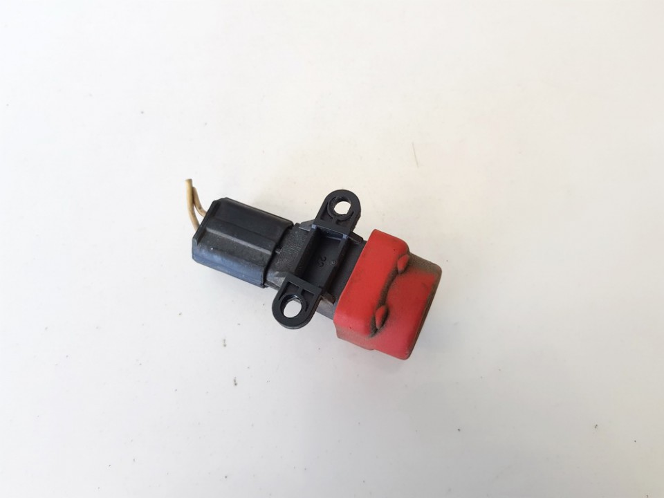 used used Inertia fuel cut off switch (FUEL CUT OFF SWITCH) Renault