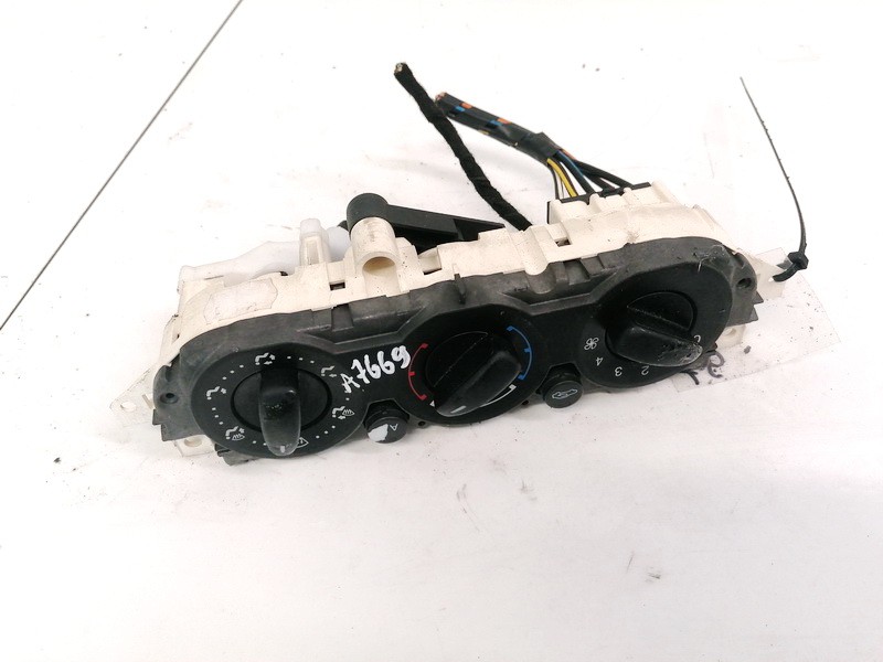 3M5T19980AD Ford C-MAX 2005 Climate Control Panel (heater control switches)