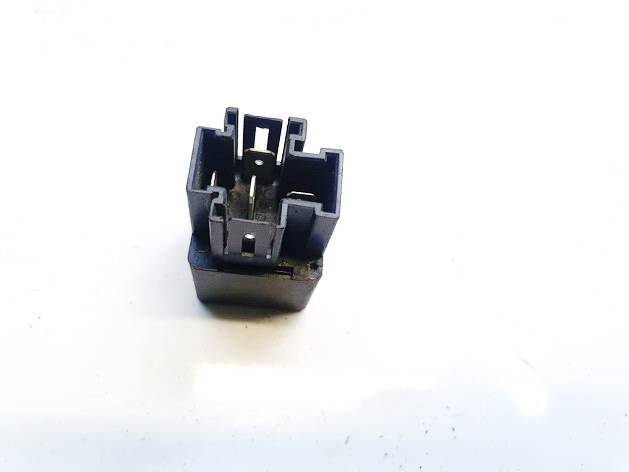 MR301971 Mitsubishi Pajero 2002 Relay module - Thumbnail 3