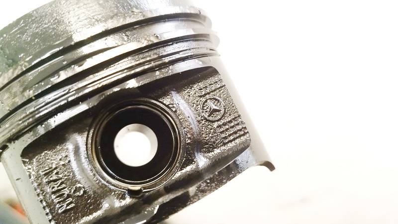 Mercedes-Benz E-CLASS 1996 Piston and Conrod (Connecting rod) - Thumbnail 3