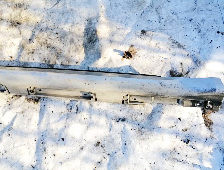 7585053010 Lexus IS - CLASS 2006 Oikea muovinen kynnyslista