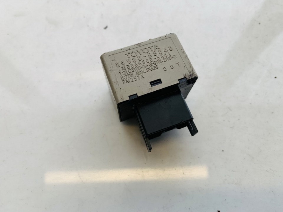 8198005040 Toyota Avensis 2008 Relay module