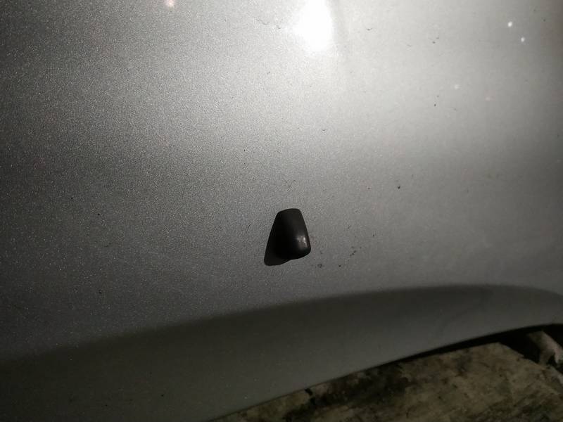 Toyota Corolla Verso 2006 Dysza spryskiwacza przedniej szyby