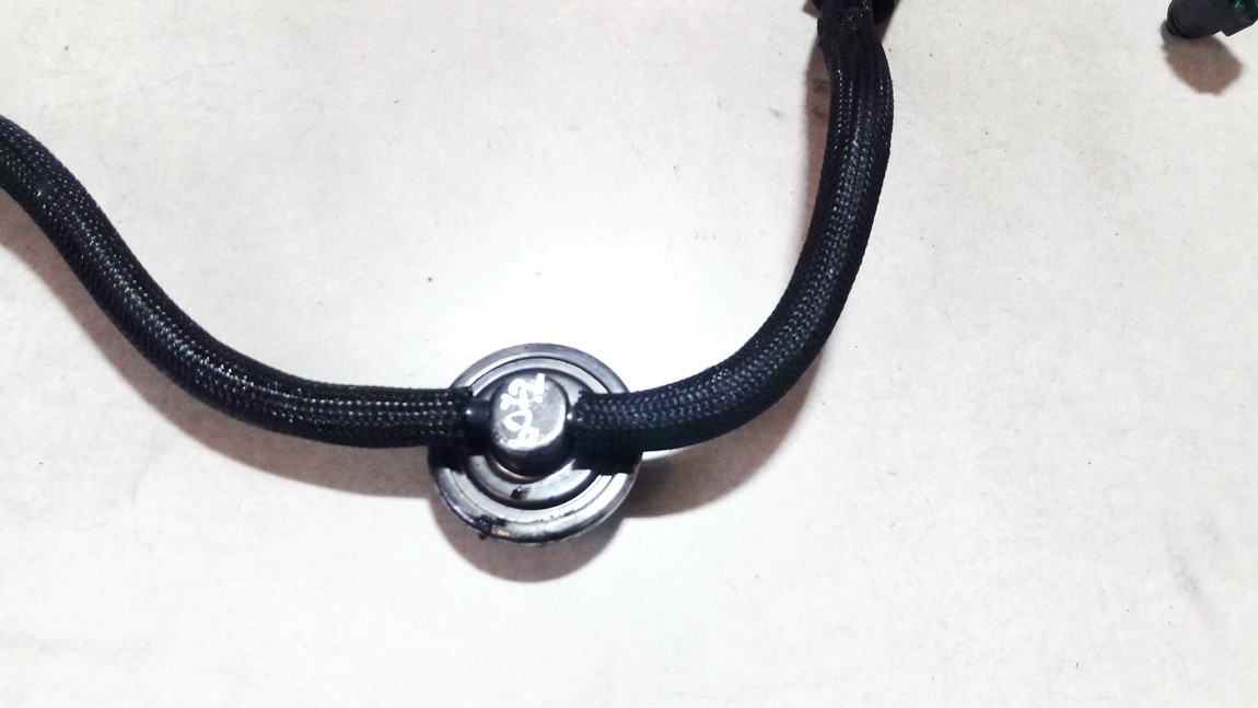 610732 080214a Breather Valve, fuel tank Jaguar XF 2008 2.7L