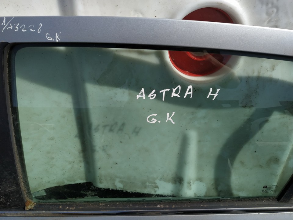Opel Astra 2006 Door-Drop Glass - REAR LEFT