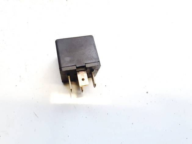 8D0951253A Volkswagen Passat 2001 Relay module - Thumbnail 2