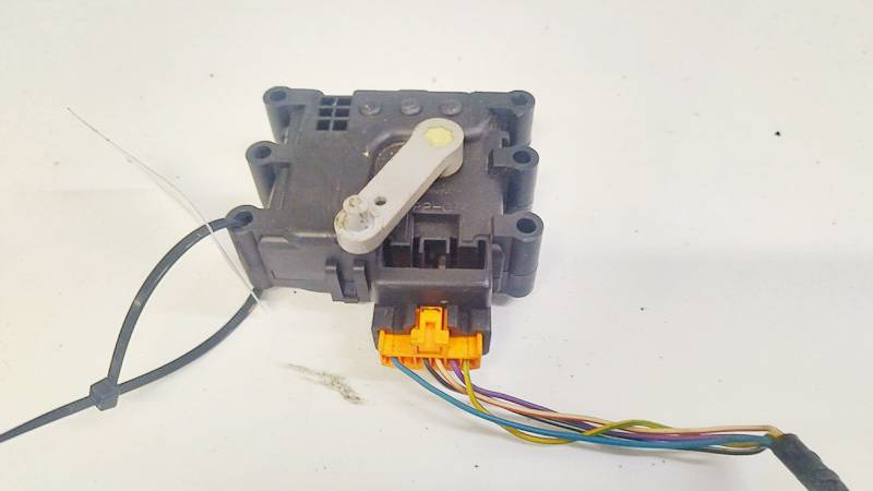 2X14N Mazda 6 2003 Sildītāja vārsta motoriņš