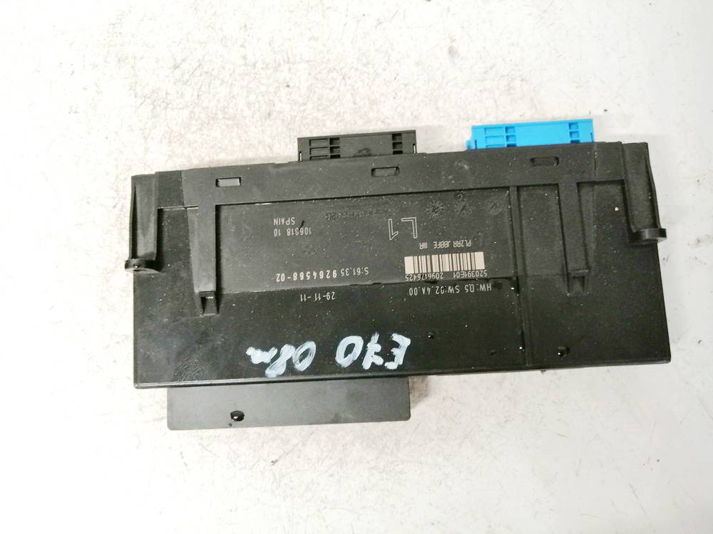 61359264568 BMW 1-Series 2005 Komforto blokas