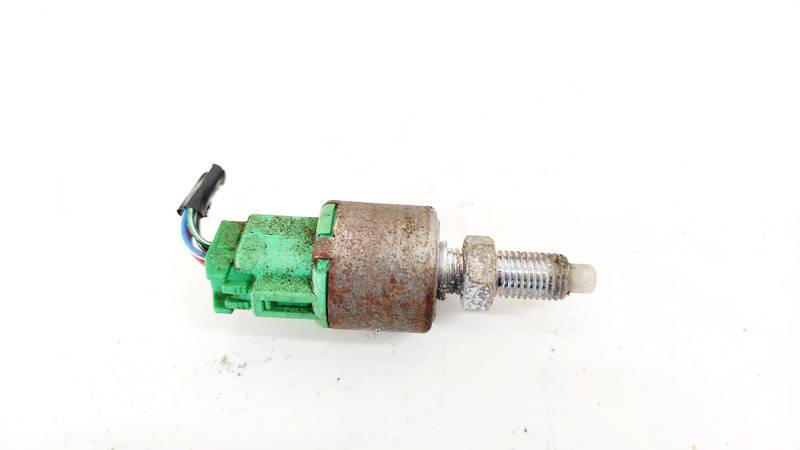 Lexus GS - CLASS 2006 Stabdziu zibintu daviklis (rele-varlyte)