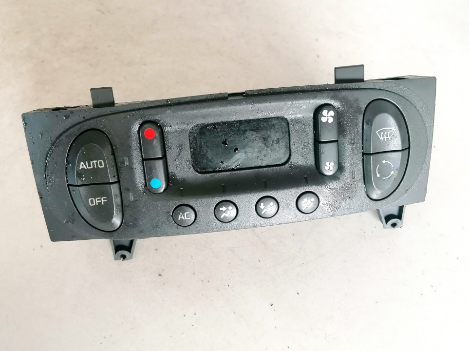7700435401 Renault Scenic 2000 Climate Control Panel (heater control switches)