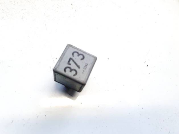8D0951253A Volkswagen Passat 2001 Relay module