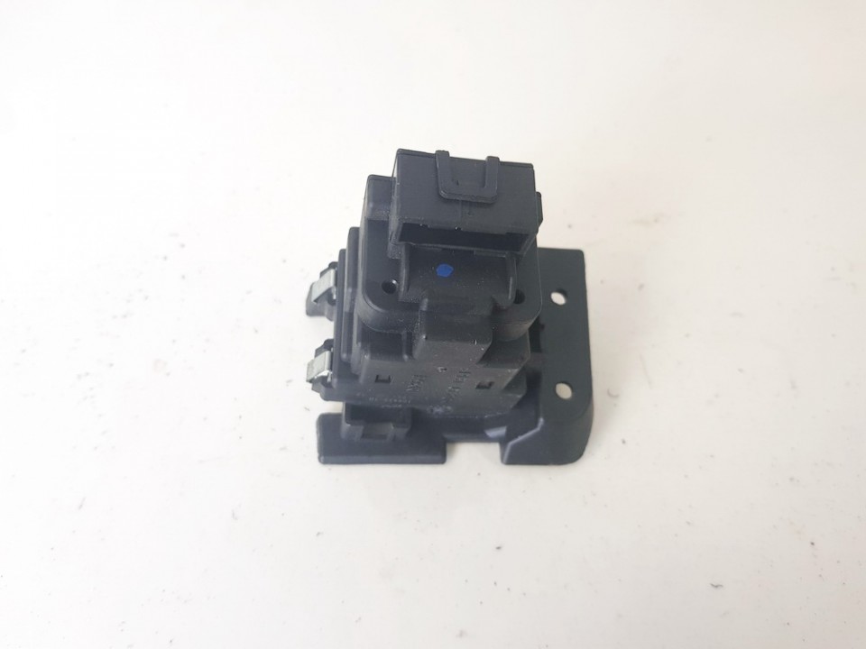 10862510 BMW 3-Series 2010 Uzvedimo spynos kontaktine grupe