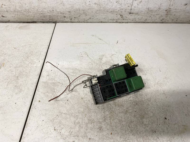 09115142 Opel Corsa 2006 Saugikliu deze