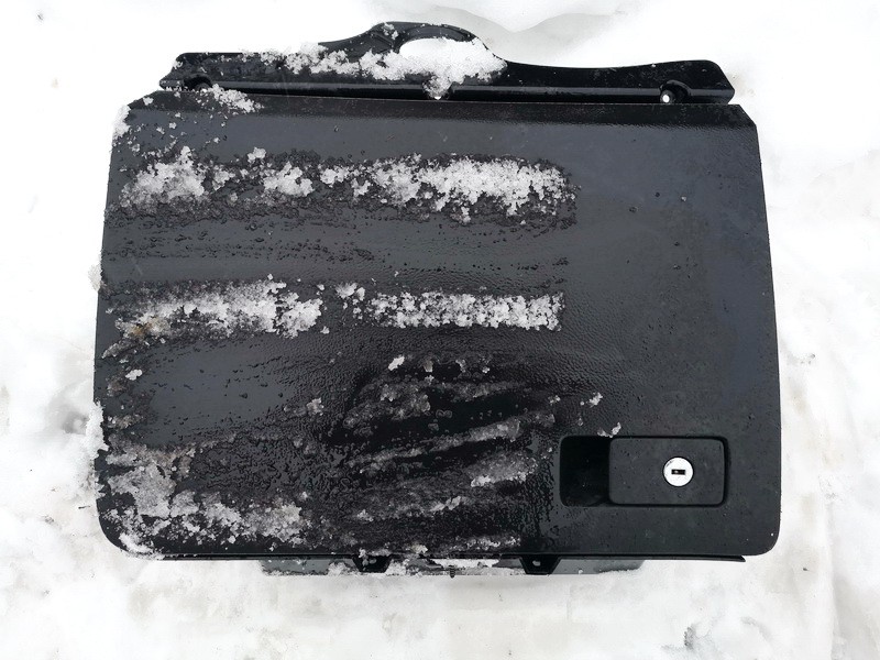 3C1857101 Volkswagen Passat 2006 Glove Box Assembly