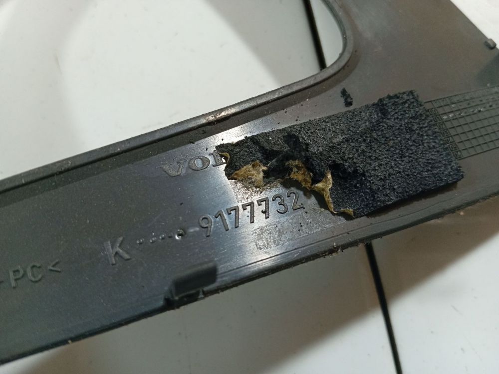 917732 Volvo S60 2002 garniture intérieure - Thumbnail 4